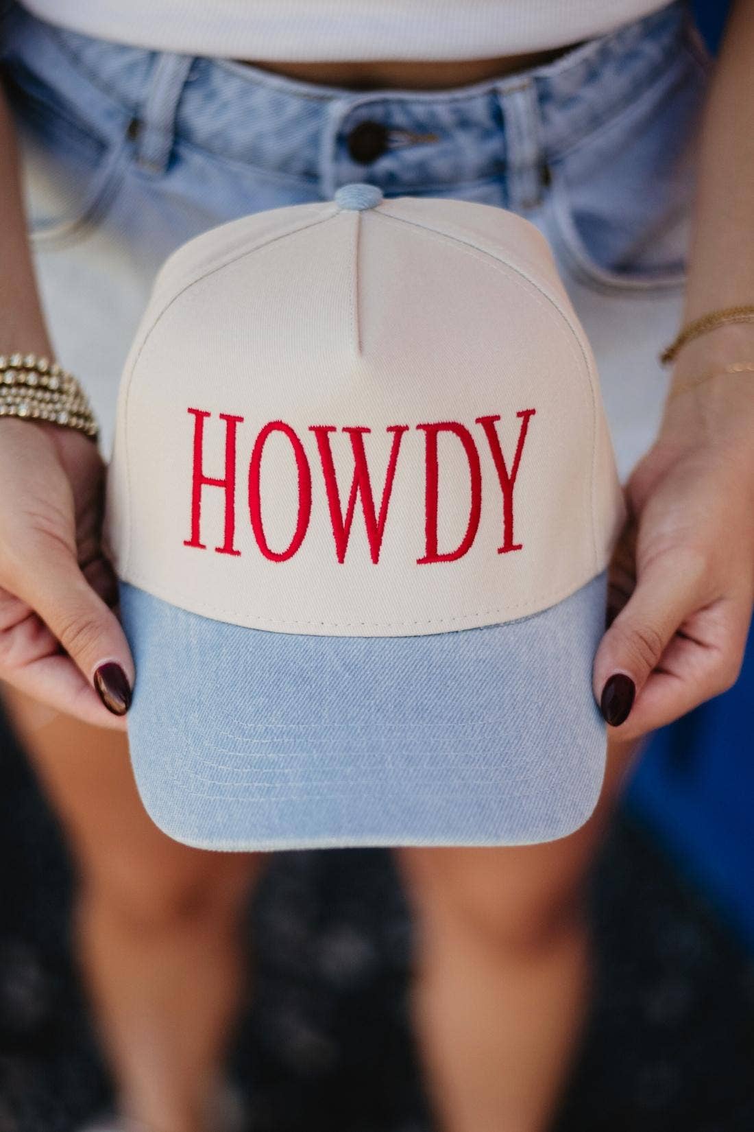 HOWDY Two-Toned Trucker Hat